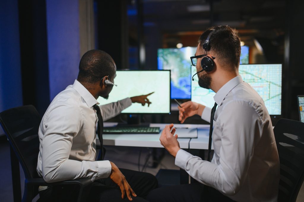 Center of dispatching maintenance. Logistics and navigation management in freight transportation